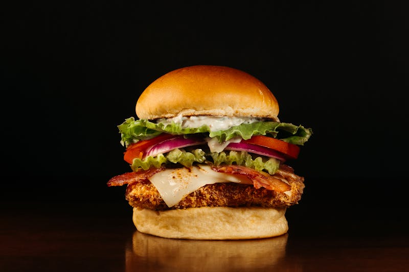 Spicy chicken tender basket with dipping sauce